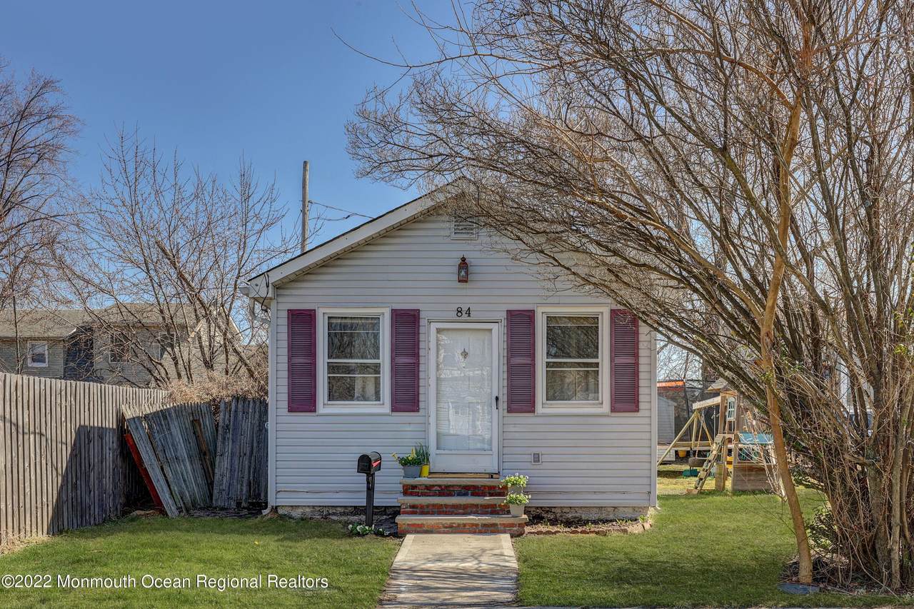 84 Ocean Avenue - Photo 1