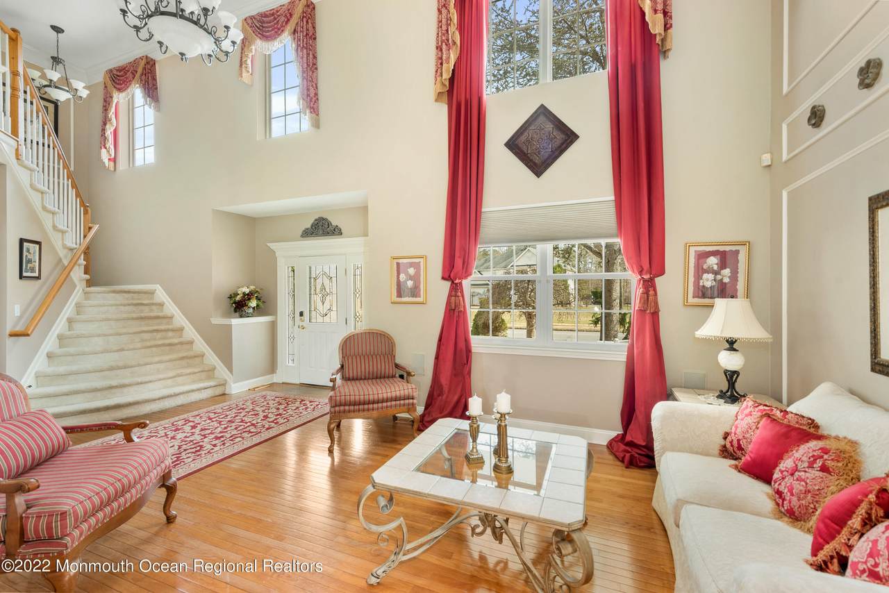 28 Brittany Lane - Photo 1