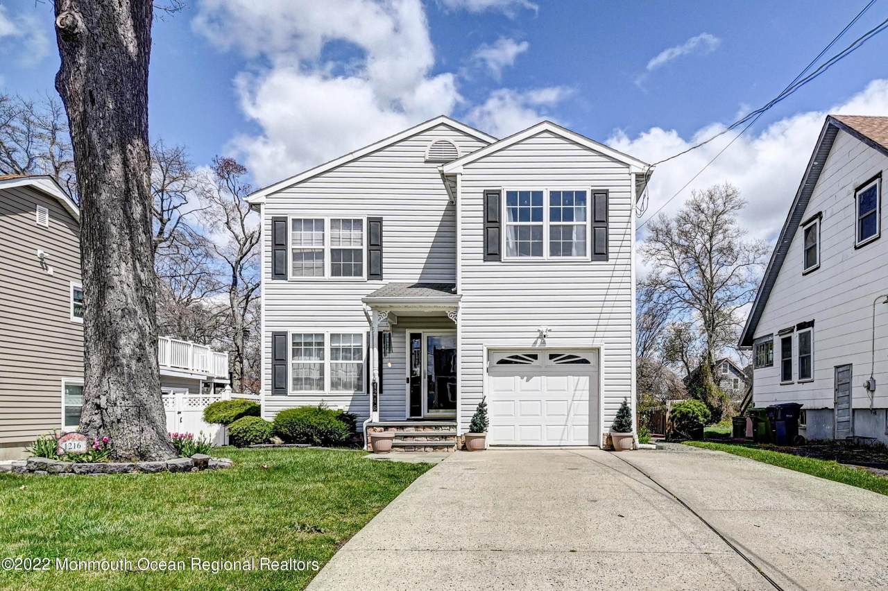 1216 5th Avenue - Photo 1