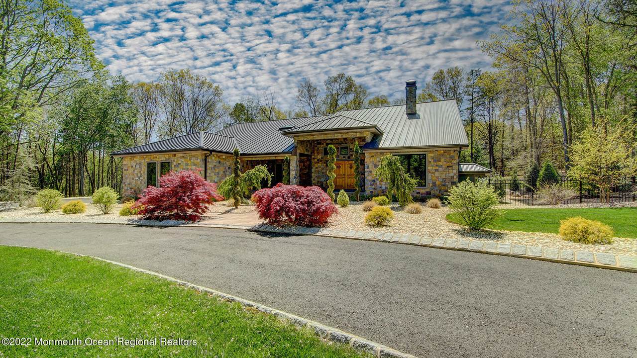7 White Birch Drive - Photo 1