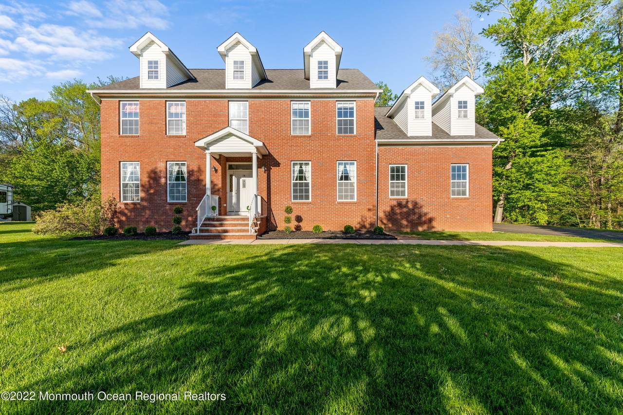 14 Santa Fe Avenue - Photo 1