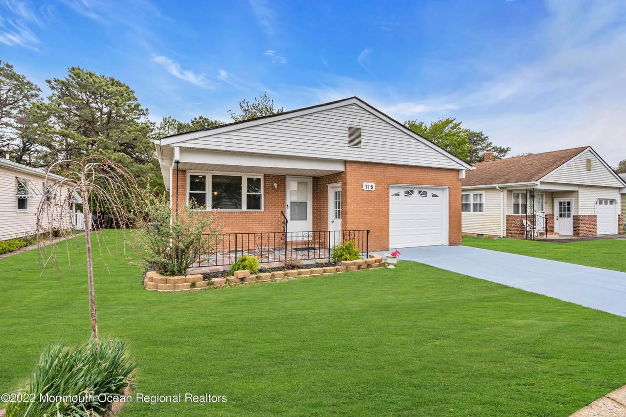 115 Freeport Boulevard - Photo 1