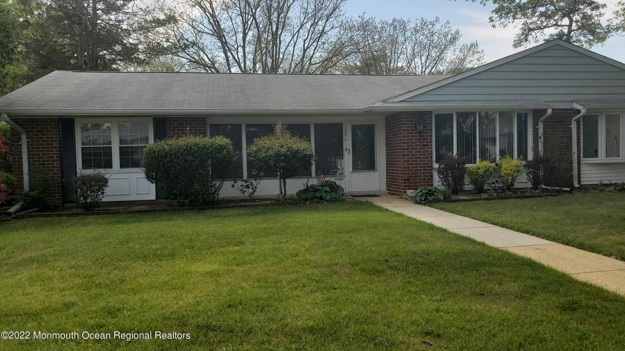 1227A Argyll Circle - Photo 1