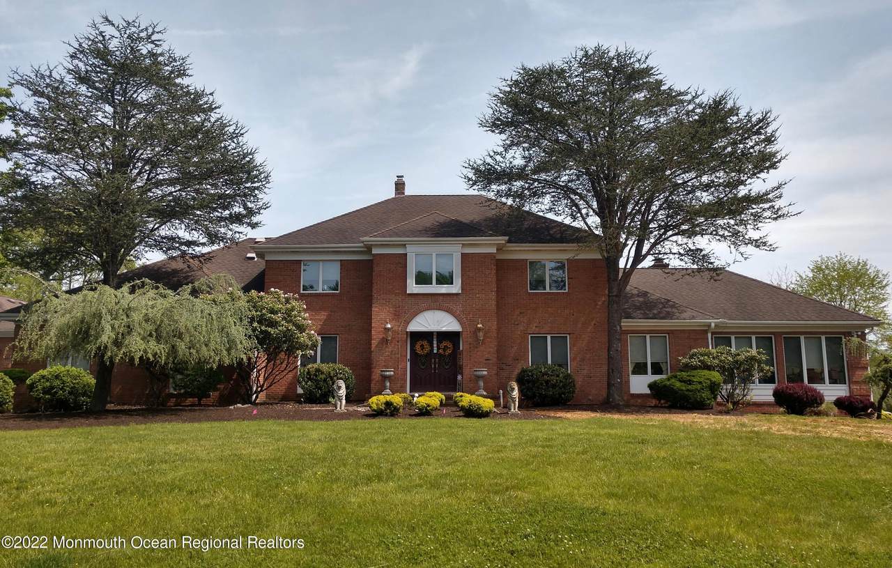 8 Longview Drive - Photo 1