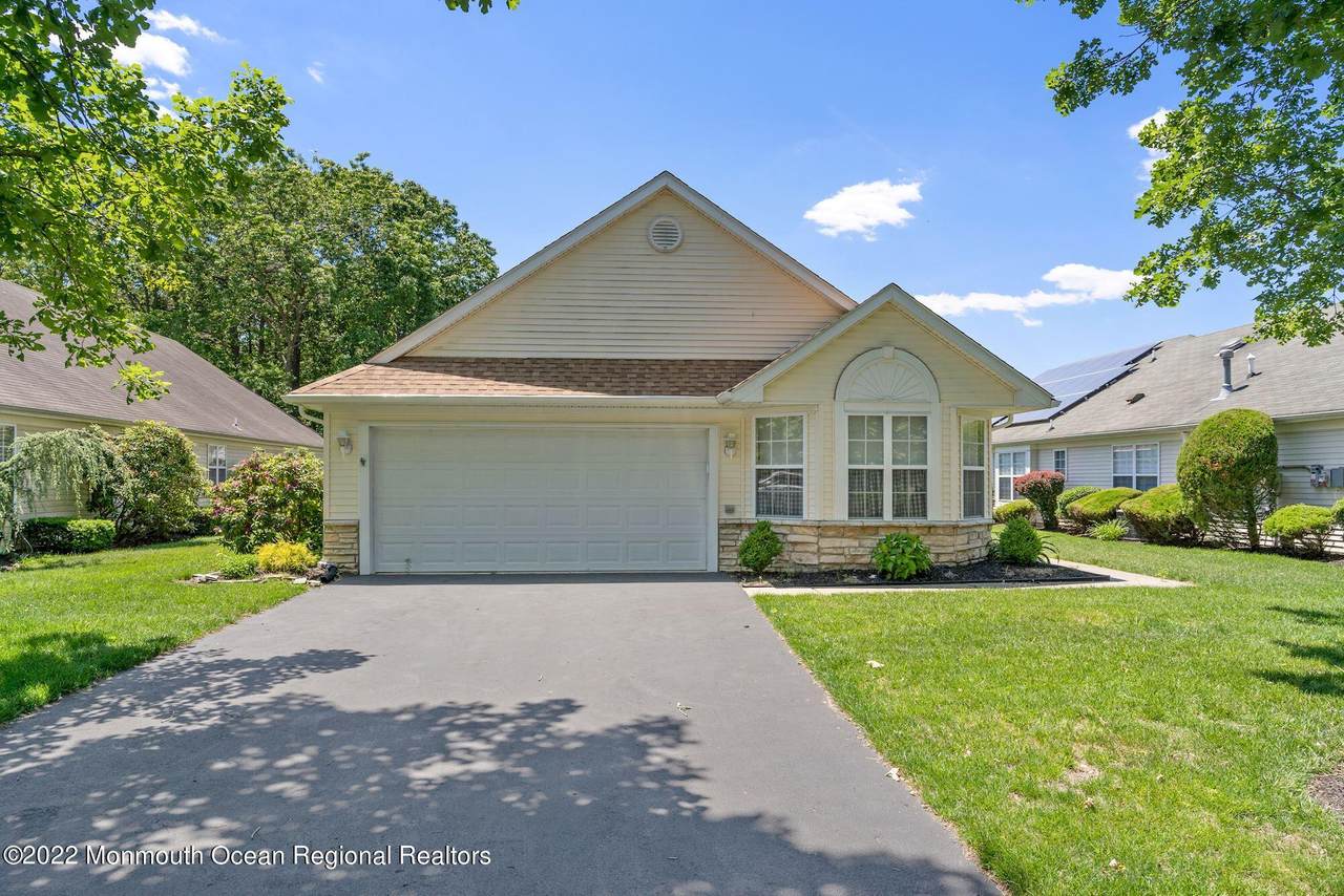 40 Skyline Drive - Photo 1