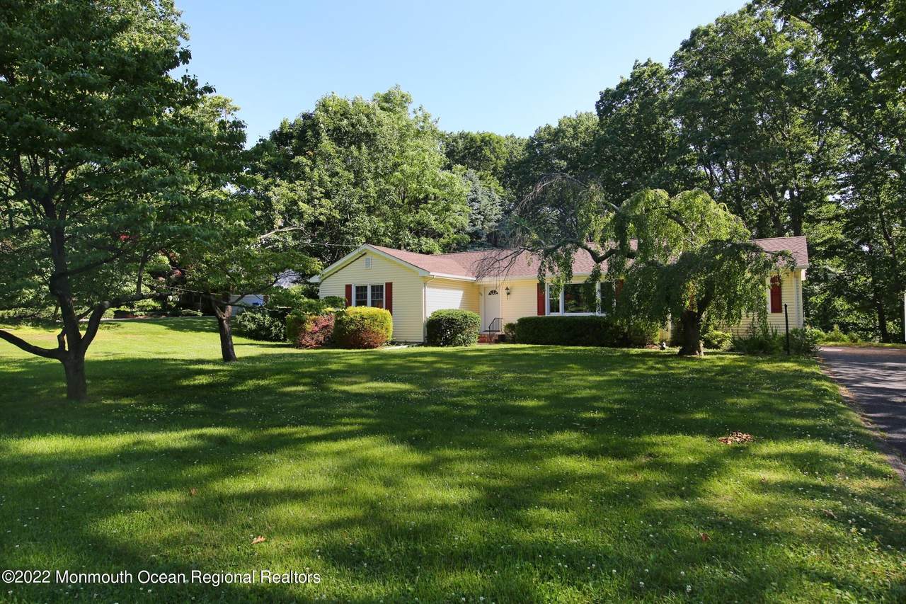 136 Lake Drive - Photo 1