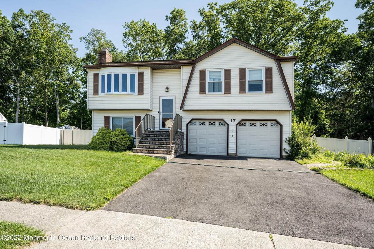 17 Eric Drive - Photo 1