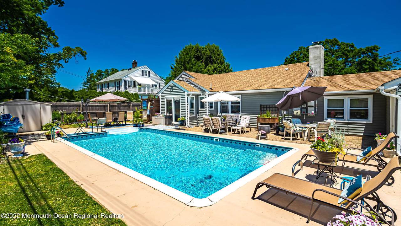 303 Oxford Way - Photo 1