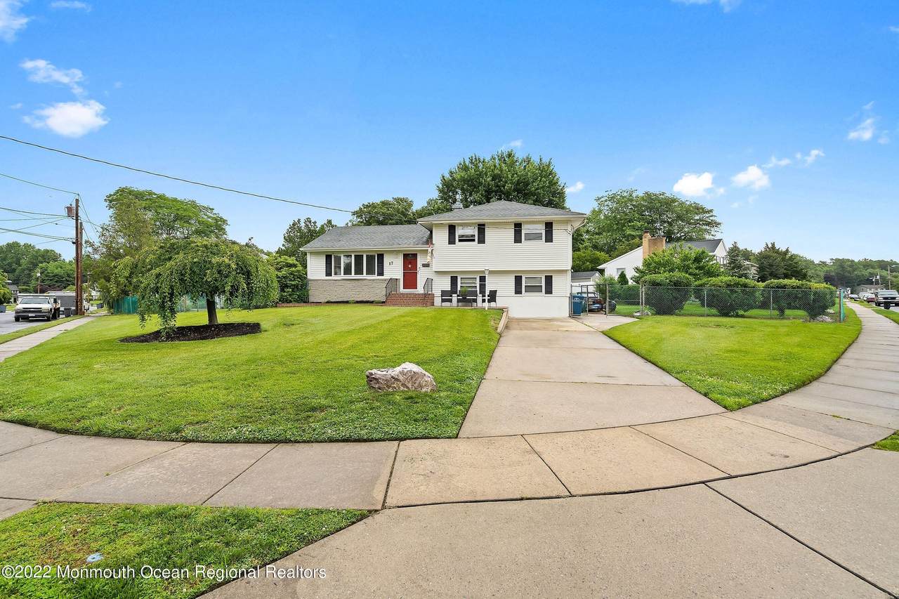 17 Spruce Road - Photo 1