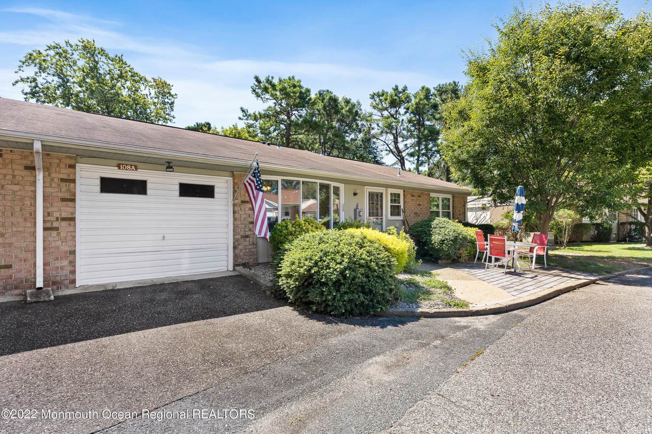 108a Buckingham Drive - Photo 1