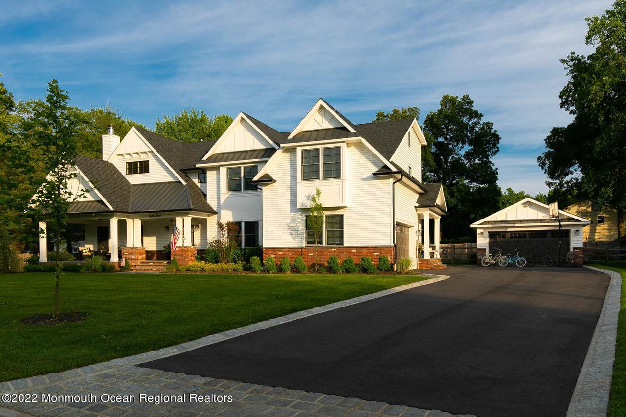 61 Winding Way - Photo 1