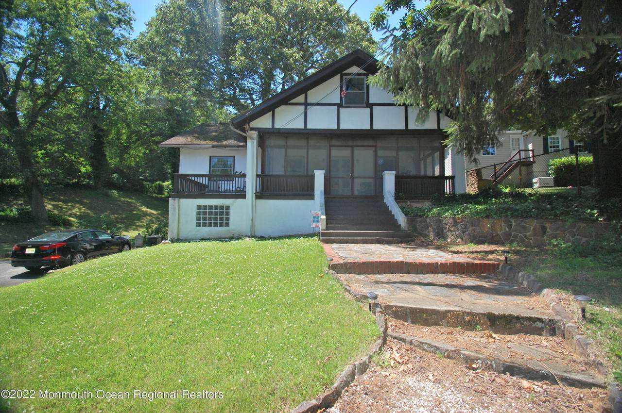 15 Hilton Road - Photo 1