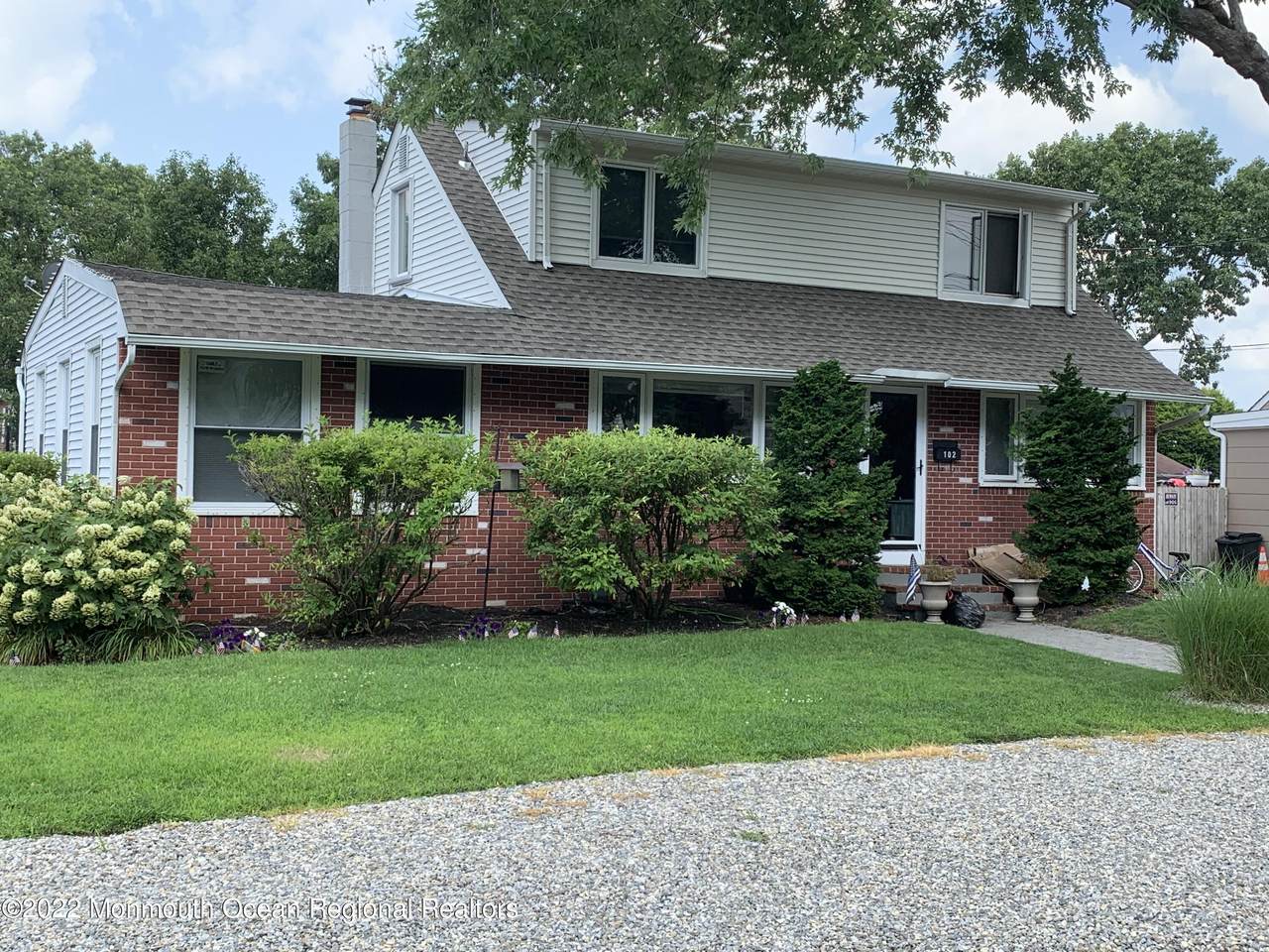 102 Roosevelt Drive - Photo 1