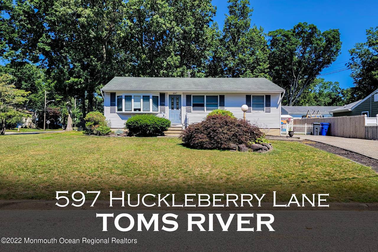 597 Huckleberry Lane - Photo 1