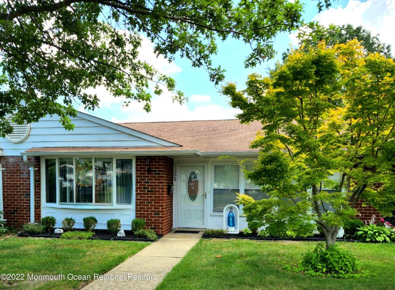 1122B Argyll Circle - Photo 1