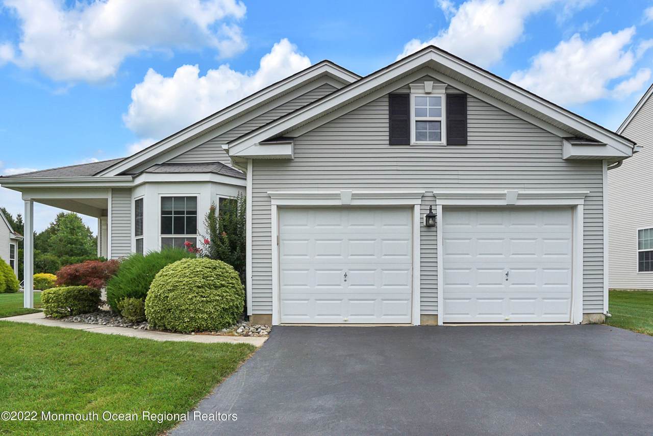 10 Georgetown Court - Photo 1
