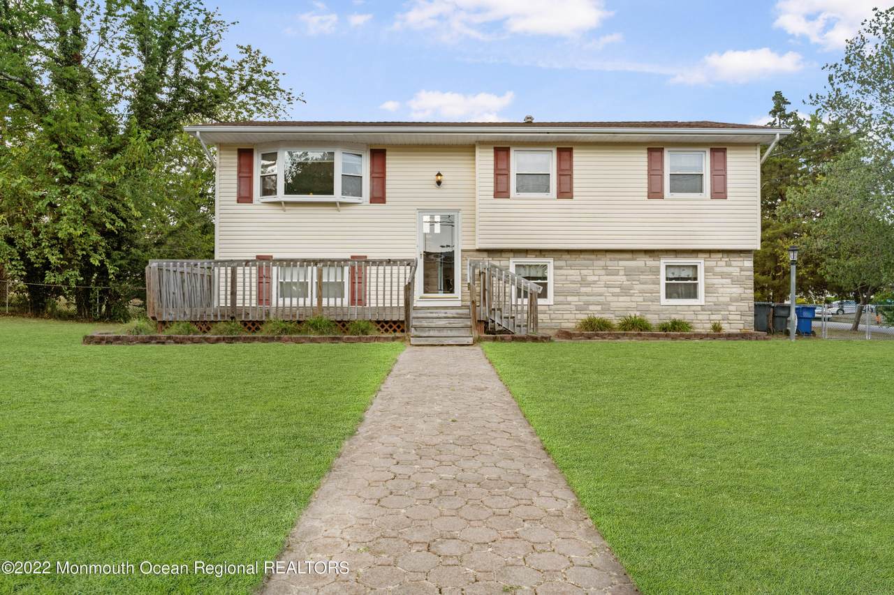 360 Suburban Drive - Photo 1