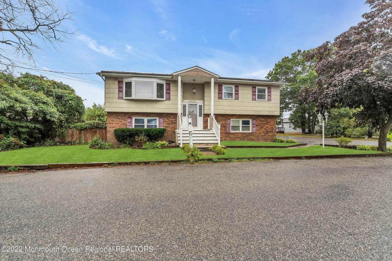 41 Spruce Street - Photo 1