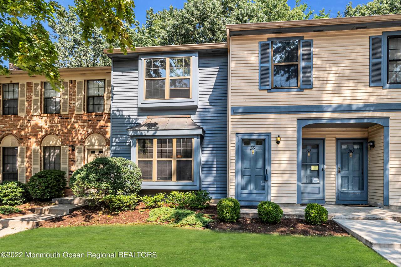 279 Gloucester Court - Photo 1