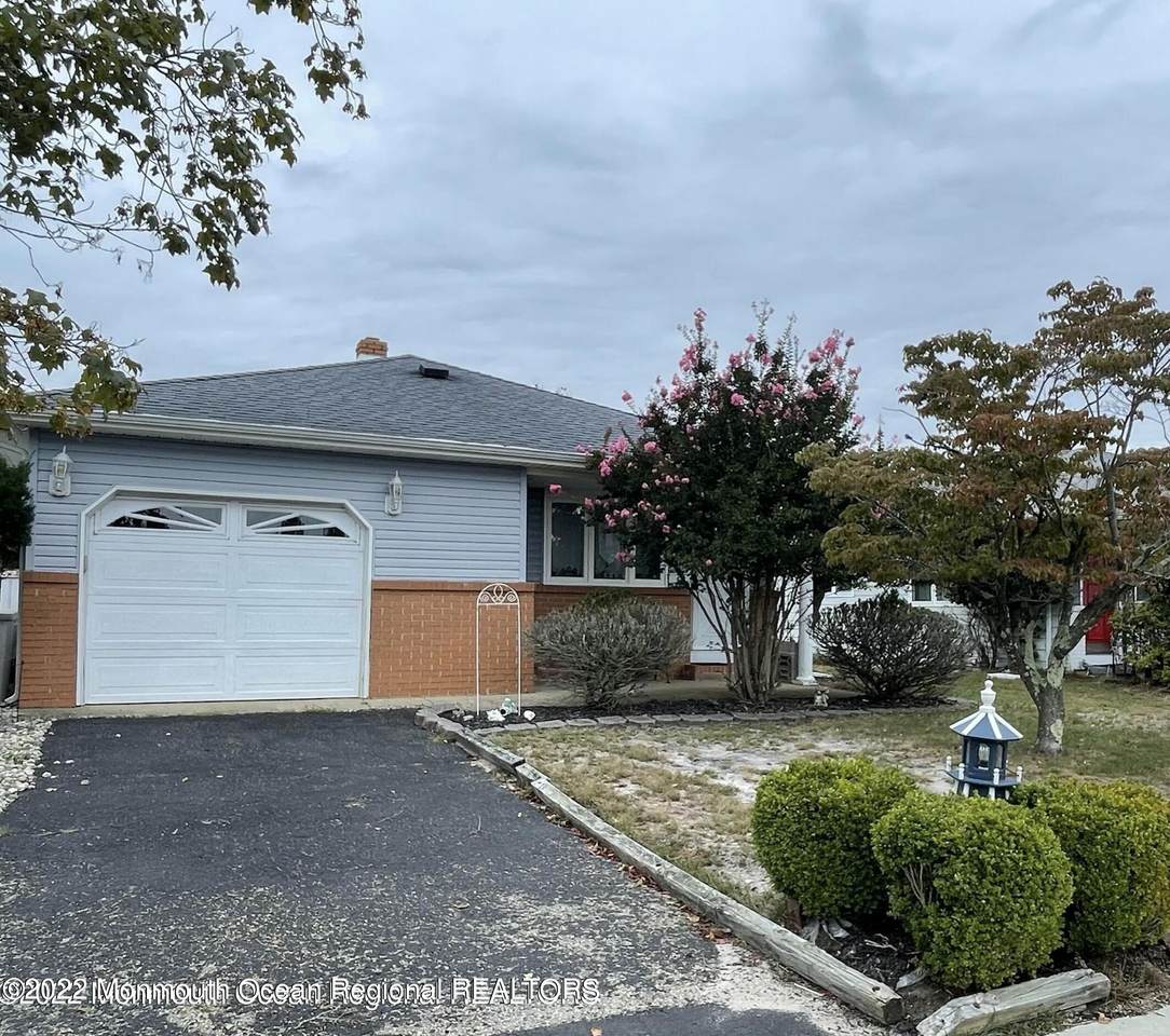 27 Saint Croix Street - Photo 1