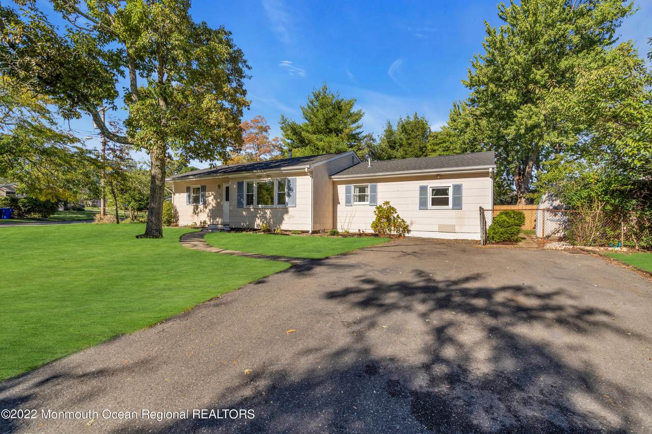 912 Harrison Road - Photo 1
