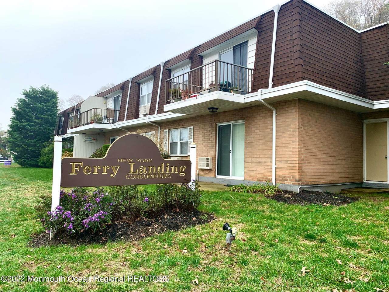321-323 Shore Drive - Photo 1