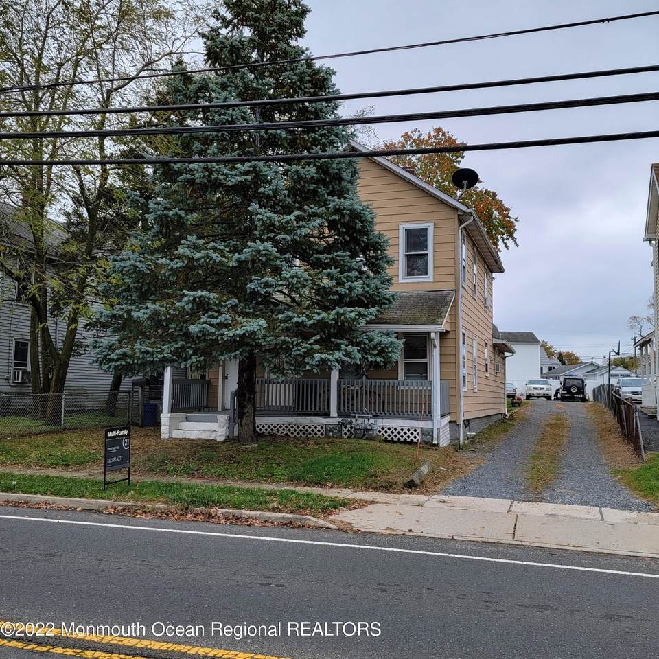 905 16th Avenue - Photo 1