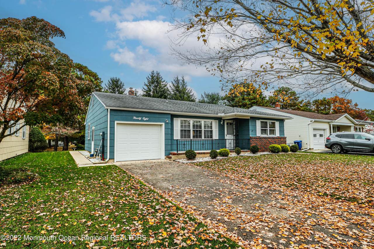 98 Castleton Drive - Photo 1