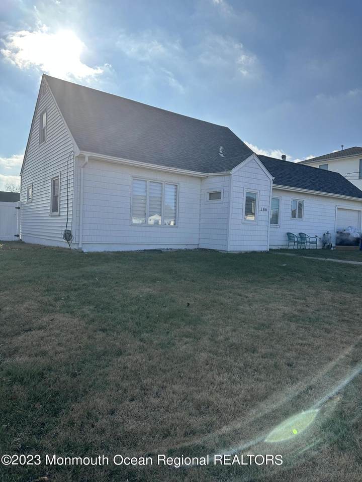 186 Norgrove Avenue - Photo 1