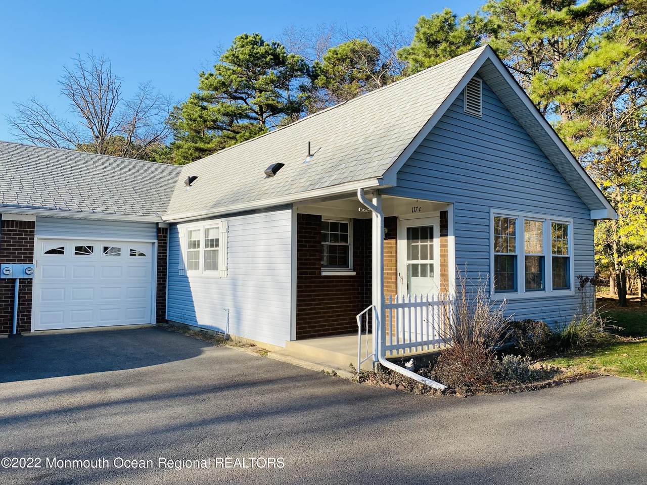 117 Hudson Parkway - Photo 1