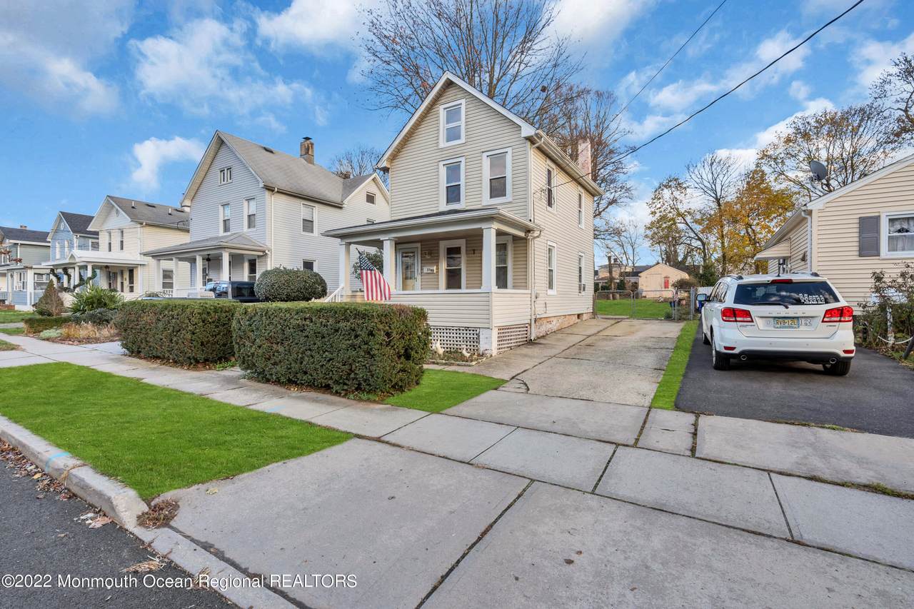 20 Bowne Avenue - Photo 1