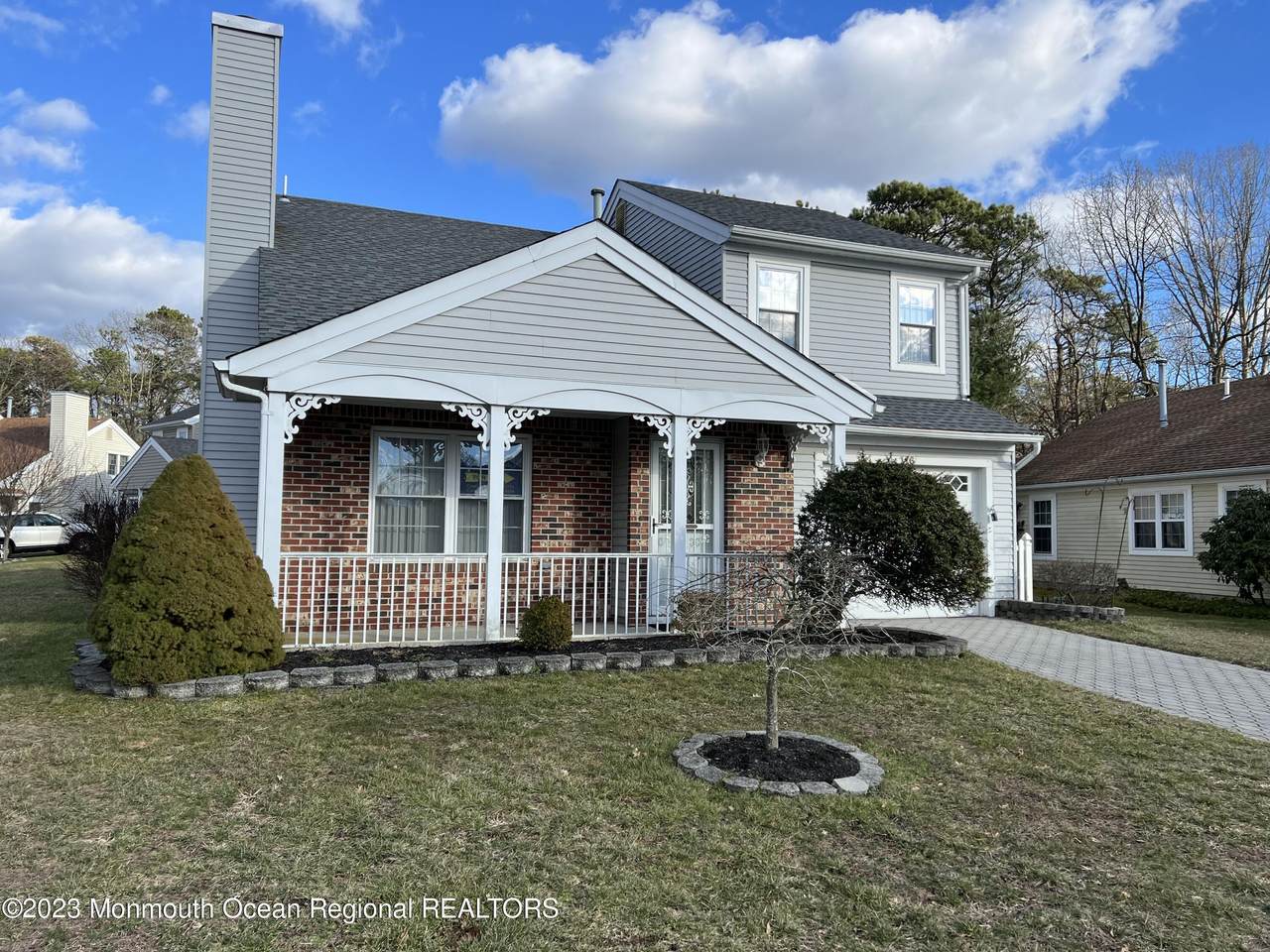116 Pine Oak Boulevard - Photo 1