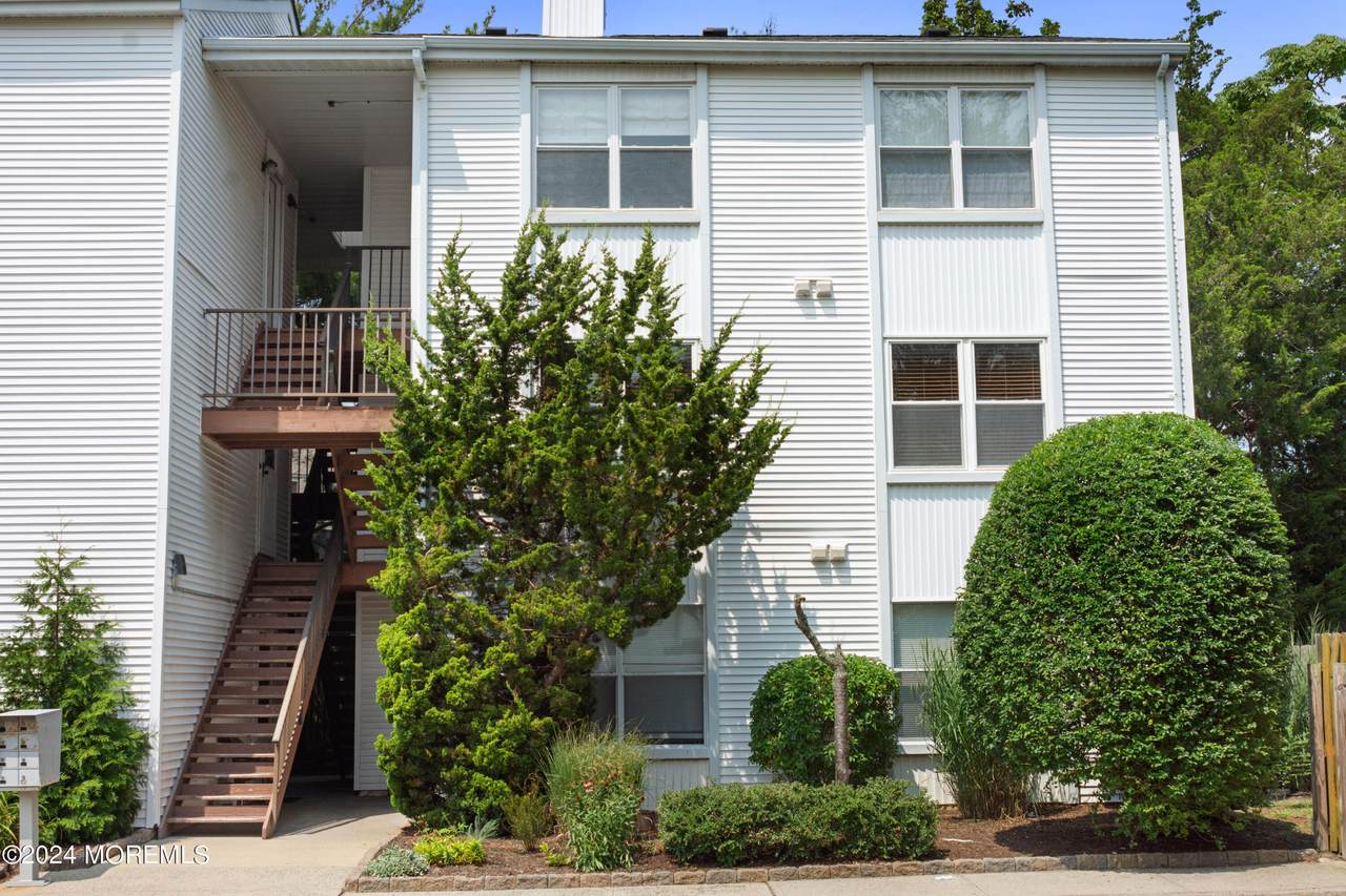 1606 Main Street - Photo 1