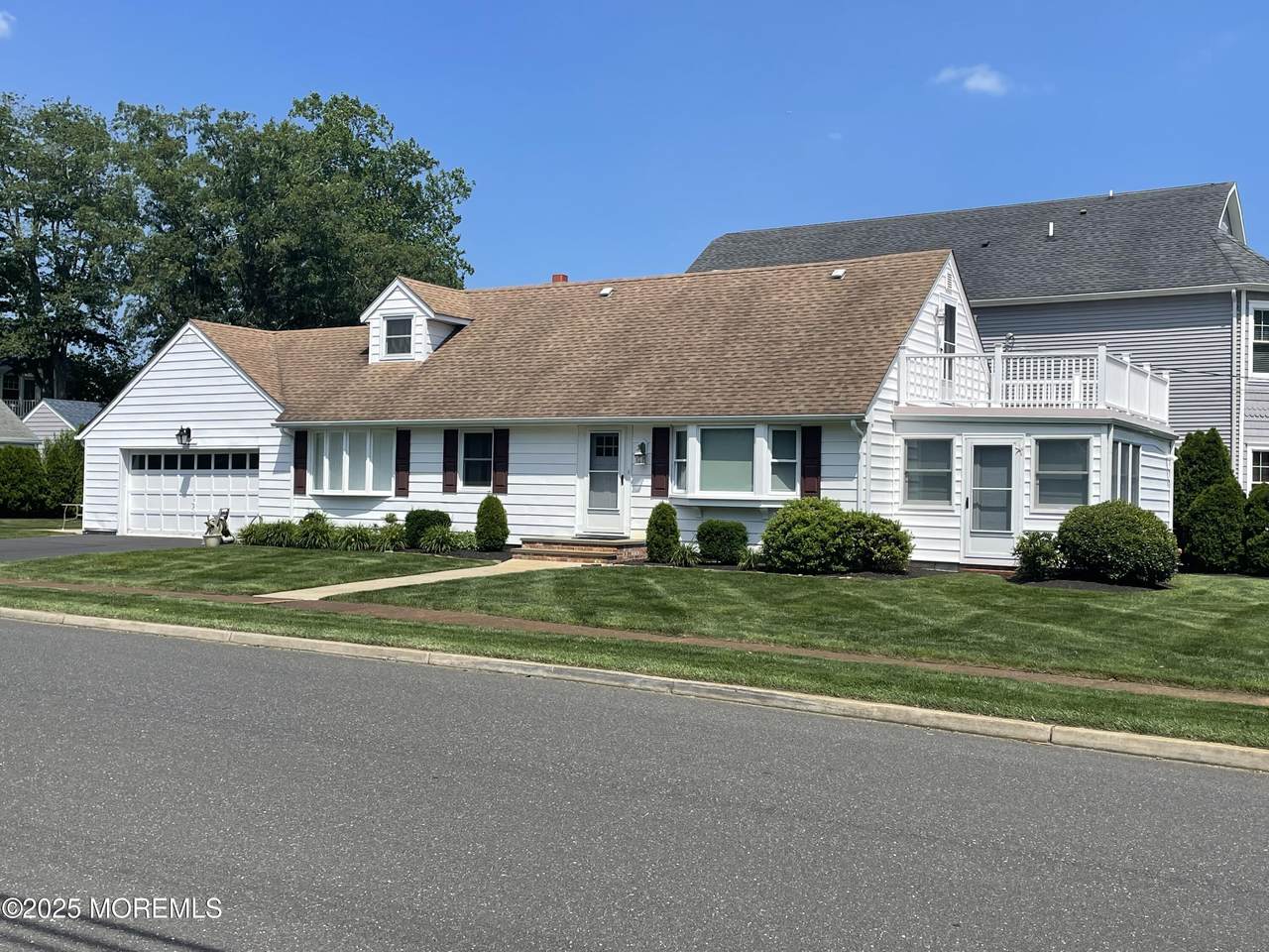 300 4th Avenue - Photo 1