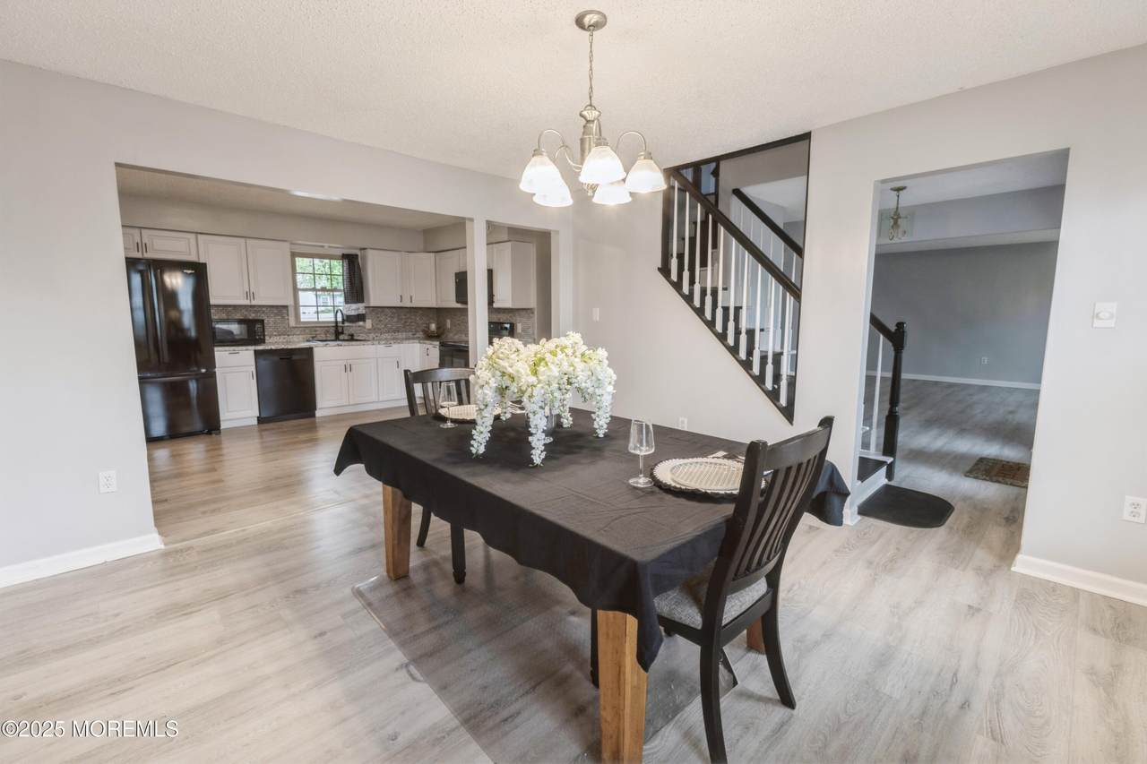 1001 Ship Avenue - Photo 1