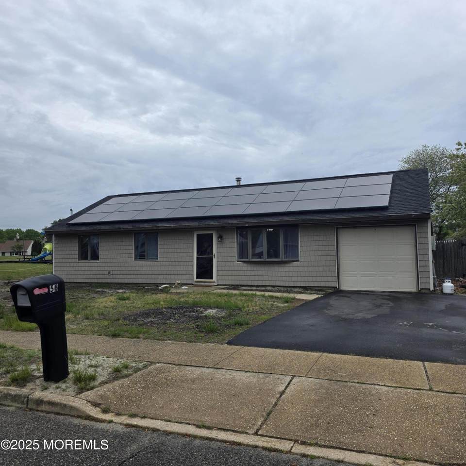 56 Georgetown Boulevard - Photo 1