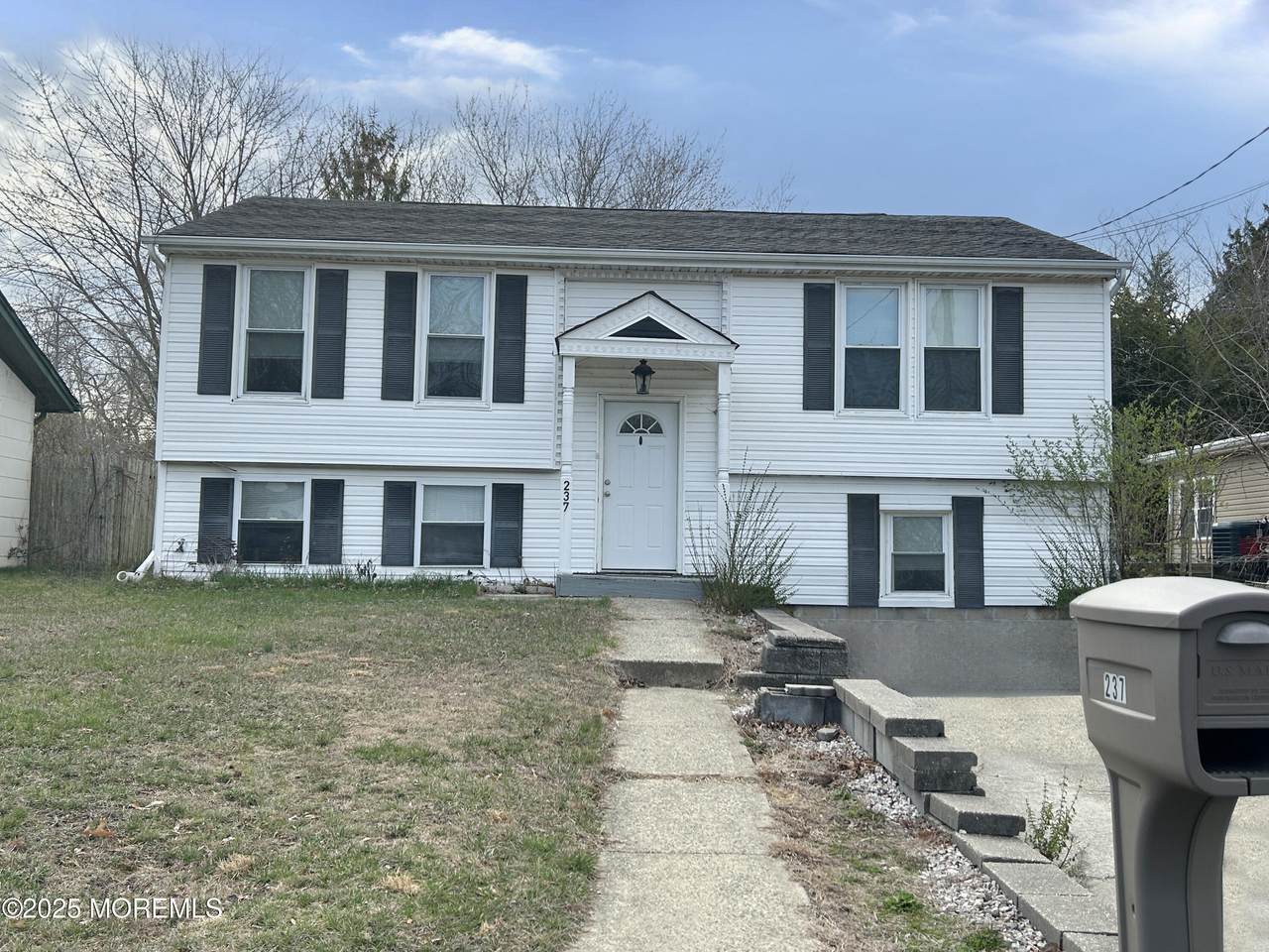 237 Falcon Drive - Photo 1