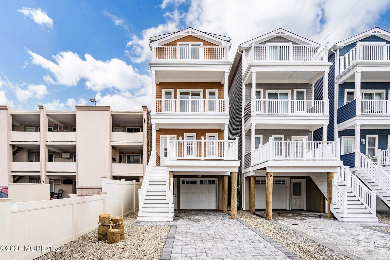 51 Sampson Avenue - Photo 1