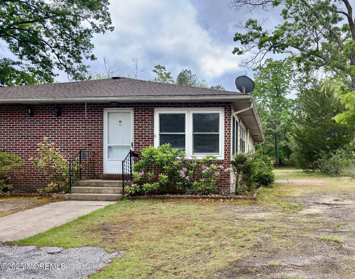 12 Sycamore Road - Photo 1