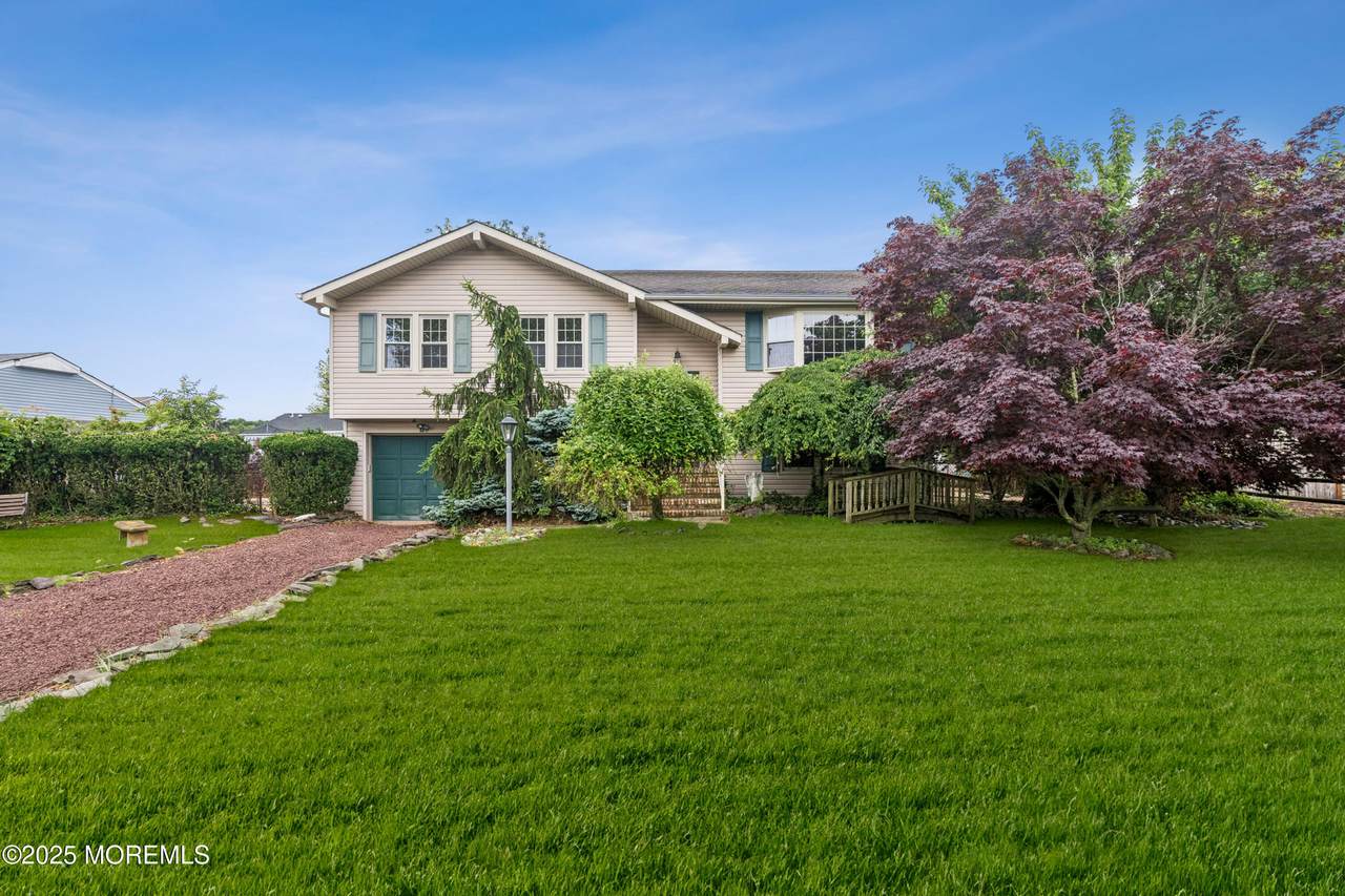 508 Buttonwood Drive - Photo 1