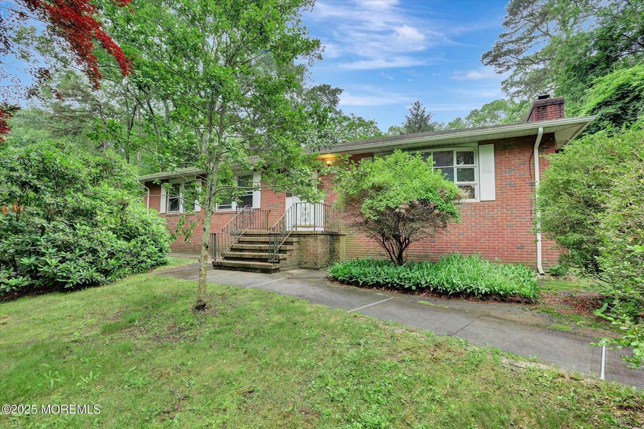 192 Crescent Avenue - Photo 1