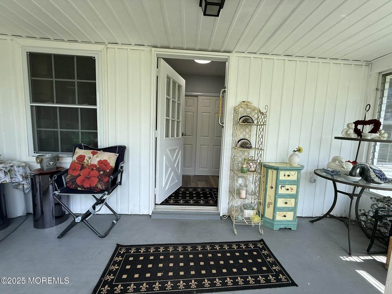 976 Aberdeen Drive - Photo 1