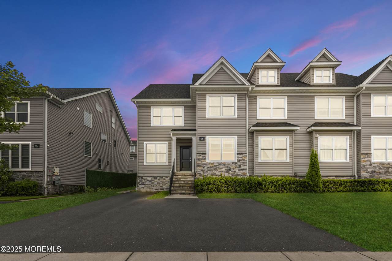 92 Wadsworth Avenue - Photo 1