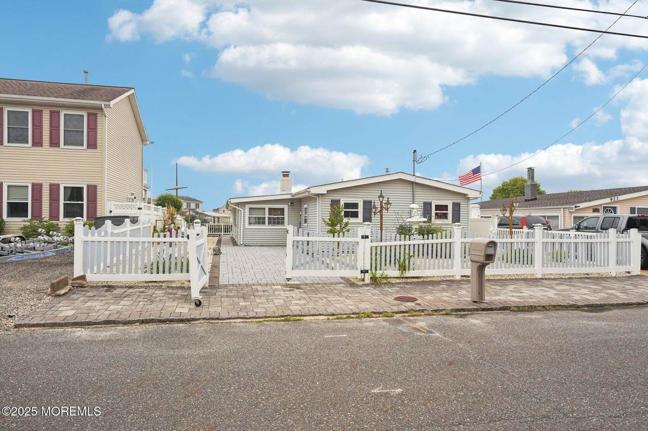 927 Beach Haven West Boulevard - Photo 1