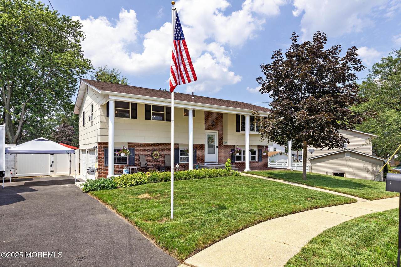 9 Washington Court - Photo 1