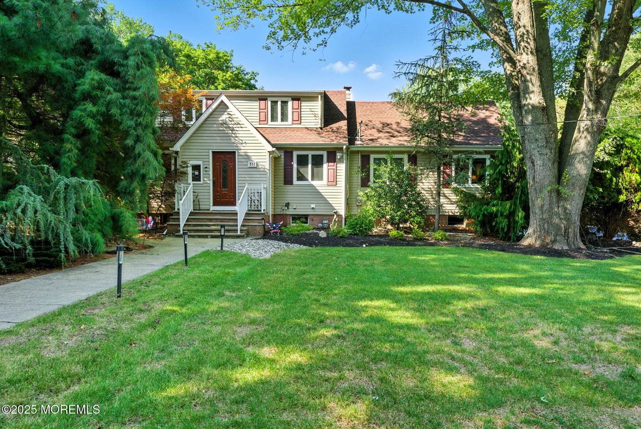 511 Burlington Road - Photo 1