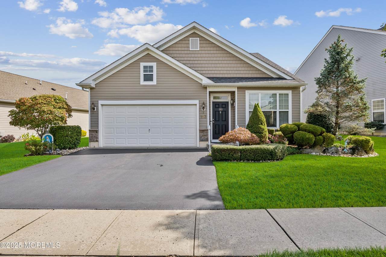 193 Wintergreen Drive - Photo 1