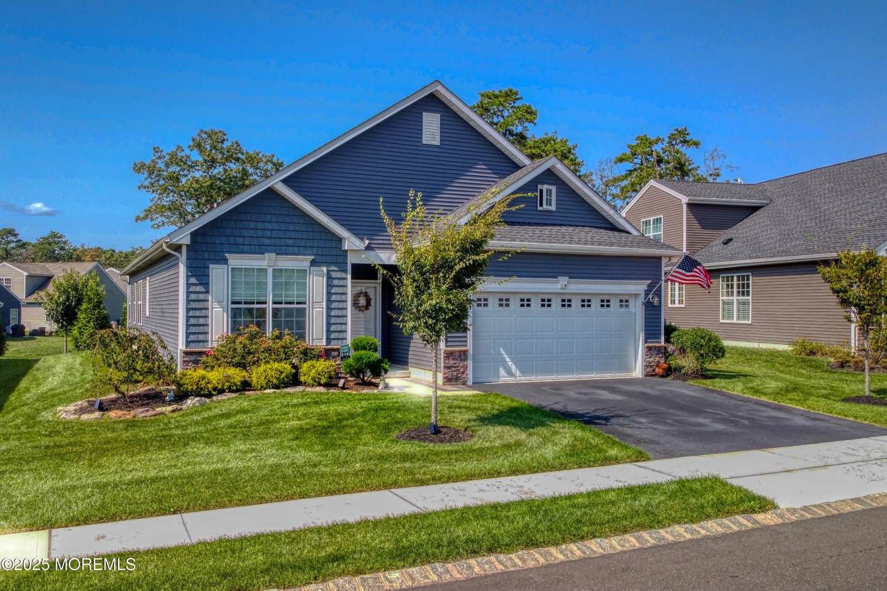 112 Edenton Drive - Photo 1