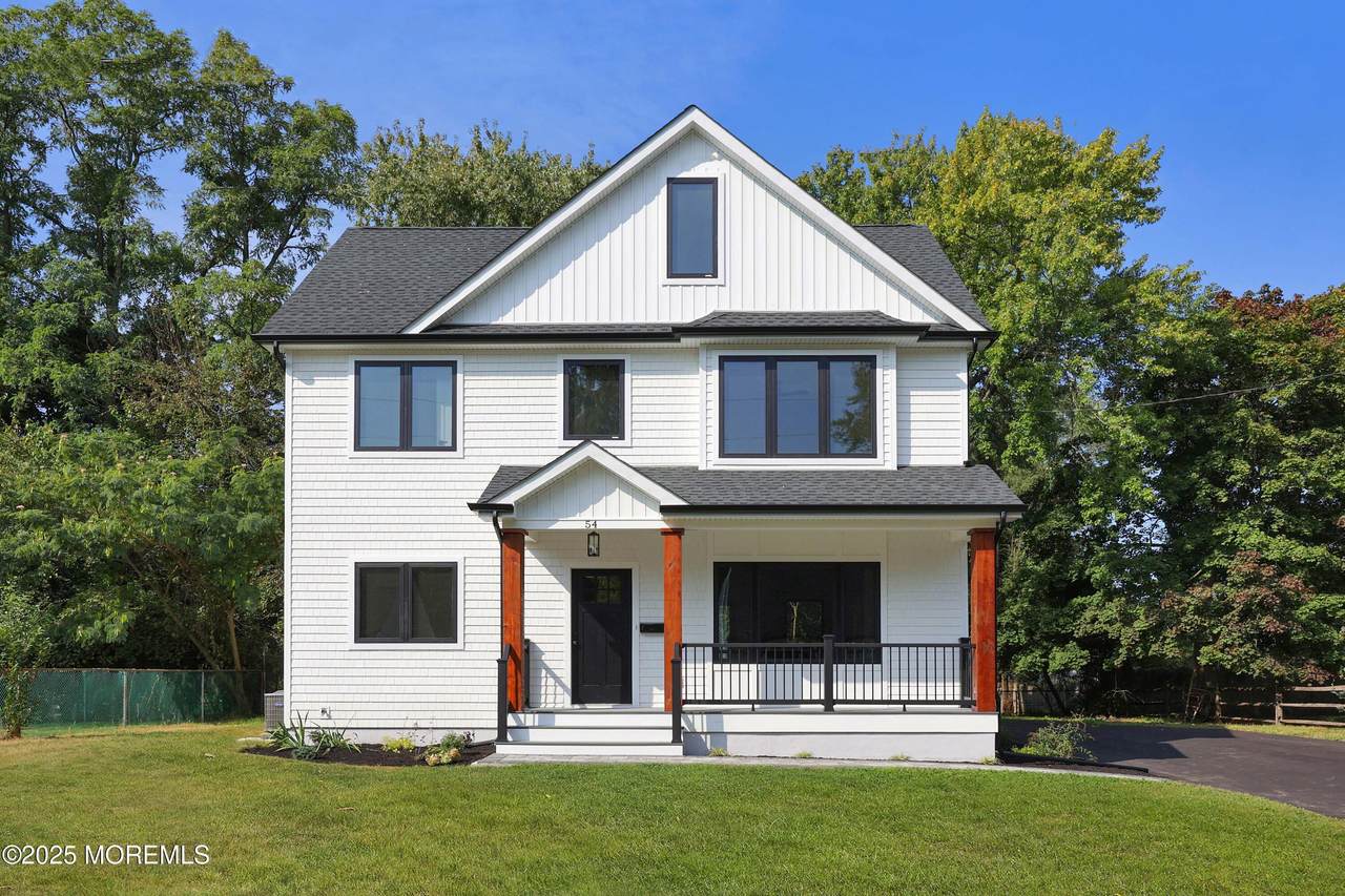 54 Steven Avenue - Photo 1