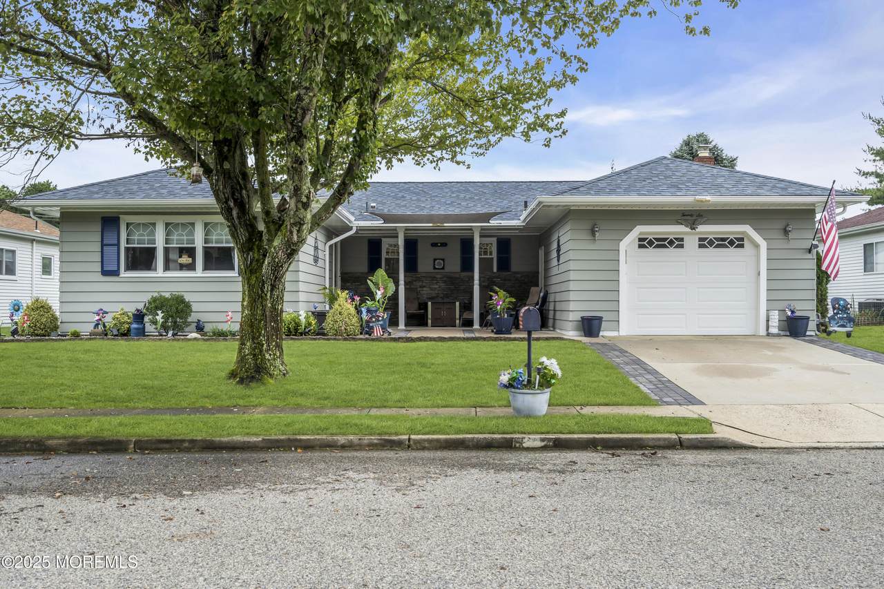 26 Cabrillo Boulevard - Photo 1